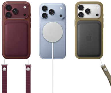 De izquierda a derecha, iPhone 18 Pro con funda de piel burdeos y correa de muñeca en el mismo tono, iPhone 18 Pro en azul glacial con cargador MagSafe blanco acoplado, iPhone 18 Pro en plata con cartera de piel verde y correa de muñeca.
